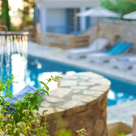 Orama: Sea To Sky Villas Villa